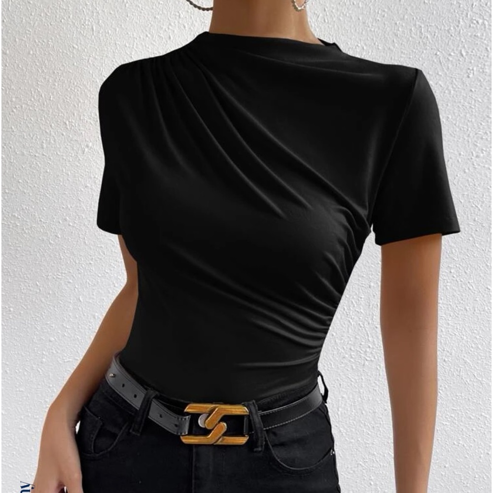 NWOT Women’s Black Figure Flattering Shirt